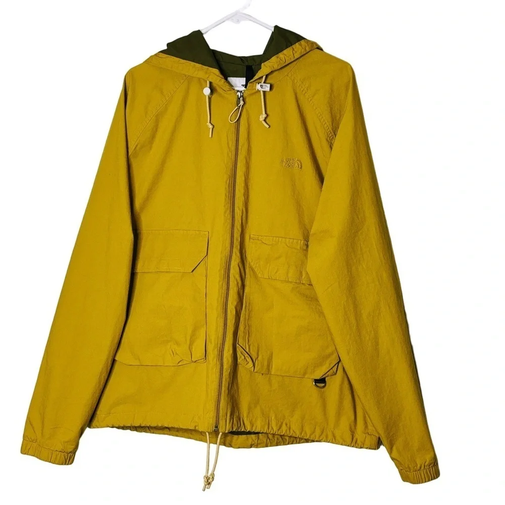 The North Face Windwall Mens Jacket, Size L, Gold with Brown Lining